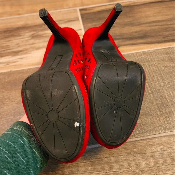 Waffle Lattice Suede Platform Heels - Picture 3 of 6